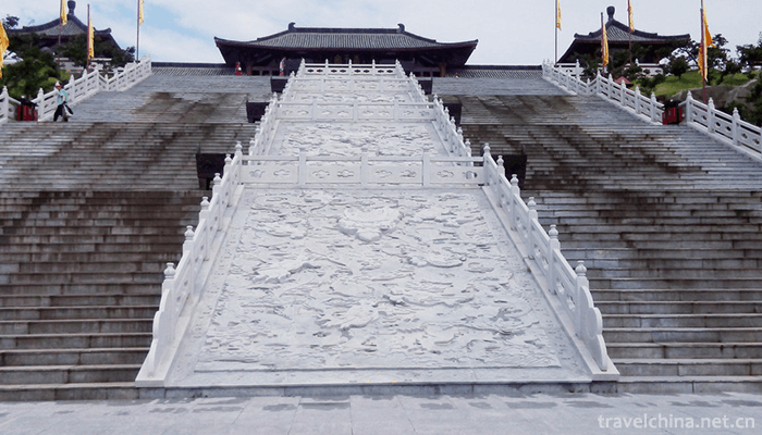 Huaxia-City-Tourist-Scenic-Spot-1