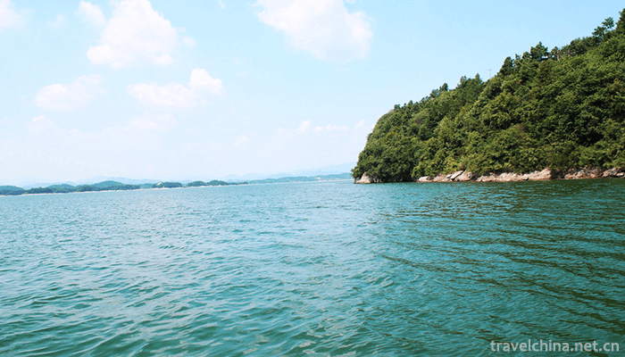 Wan-fo-Lake-Scenic-Area-8