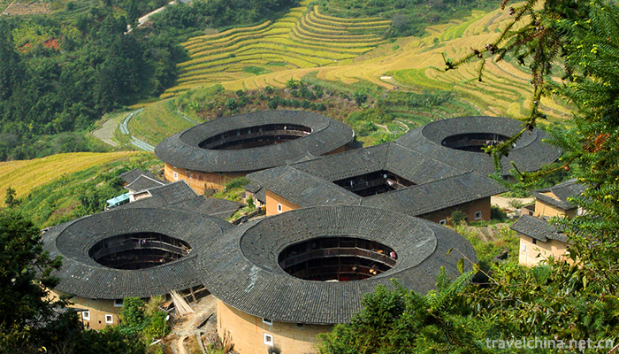 Fujian-earth-building-2
