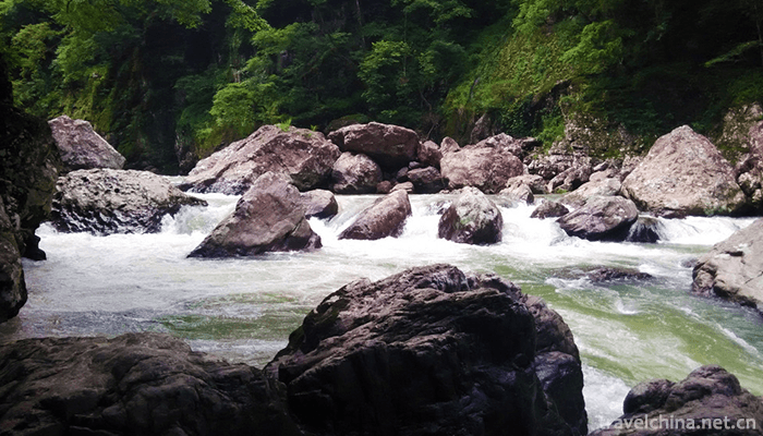 Baishuiyang-Yuanyangxi-Tourist-Area-9