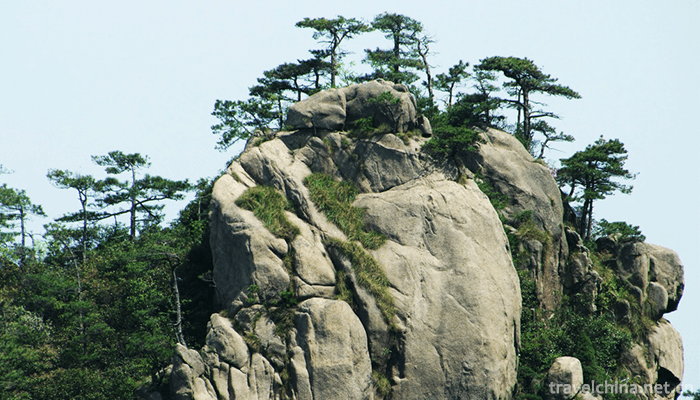 Mount-Jiuhua-Scenic-Area-9
