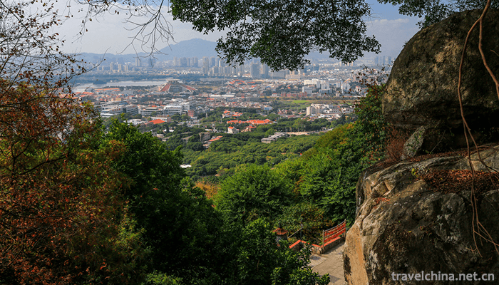 Qingyuan-Mountain-Scenic-Area-10