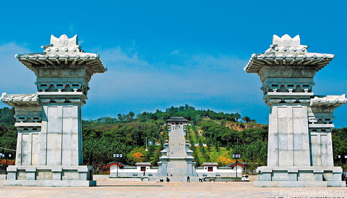 Mount-Mangdang-Han-culture-tourism-scenic-spot-1