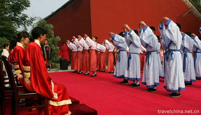Mount-Mangdang-Han-culture-tourism-scenic-spot-2