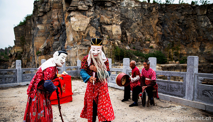 Mount-Mangdang-Han-culture-tourism-scenic-spot-5