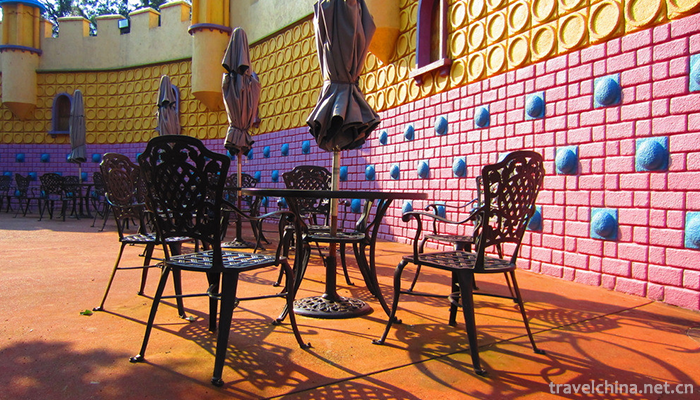 Guilin-Happy-Land-Theme-Park-10