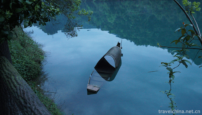 Dongjiang-Lake-Tourist-Area,-Coconut-City-7
