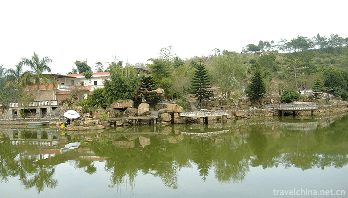 Huizhou-West-Lake-Scenic-Spot-5