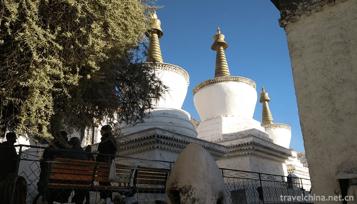Zhashlenbu-Temple-Scenic-Spot-in-Shigaze-1