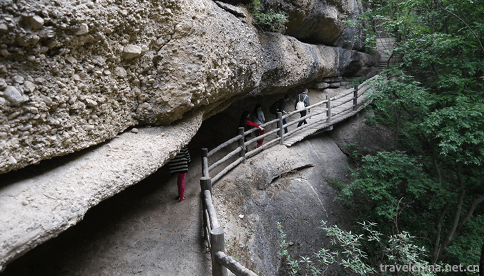 Jianmenguan-Scenic-Area-5