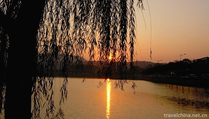 Huizhou-West-Lake-Scenic-Spot-8