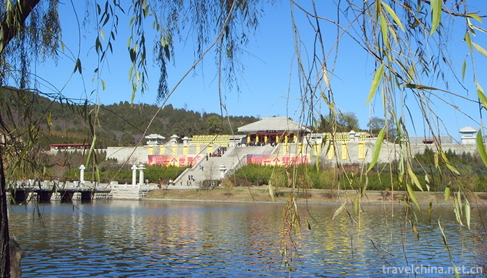 Huangdi-Mausoleum-Scenic-Area-12