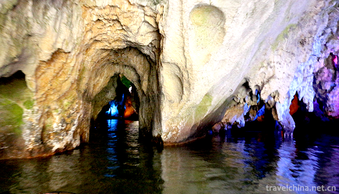 Longgong-Scenic-Area-of-Anshun-City-4