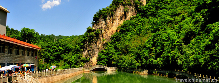 Jinsi Gorge Scenic Area 