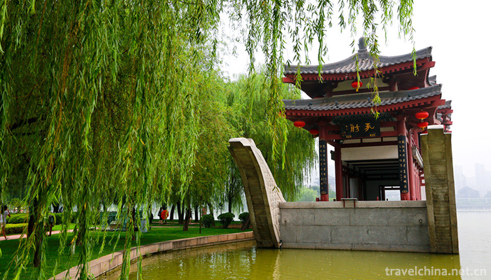 Dayan-Pagoda-Datang-Furong-Garden-Scenic-Area-17