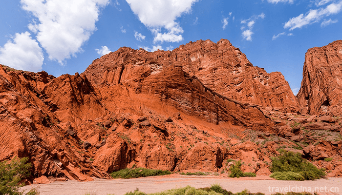 Tianshan-Grand-Canyon-Scenic-Area,-Urumqi-7