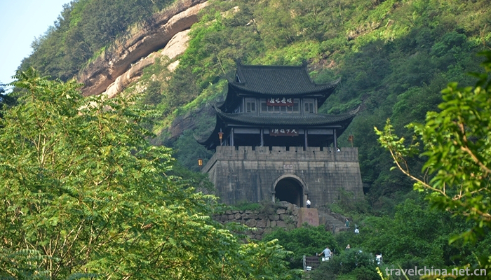 Jianmenguan-Scenic-Area-2