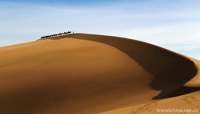 Mingsha-Mountain-Crescent-Spring-Scenic-Area-3