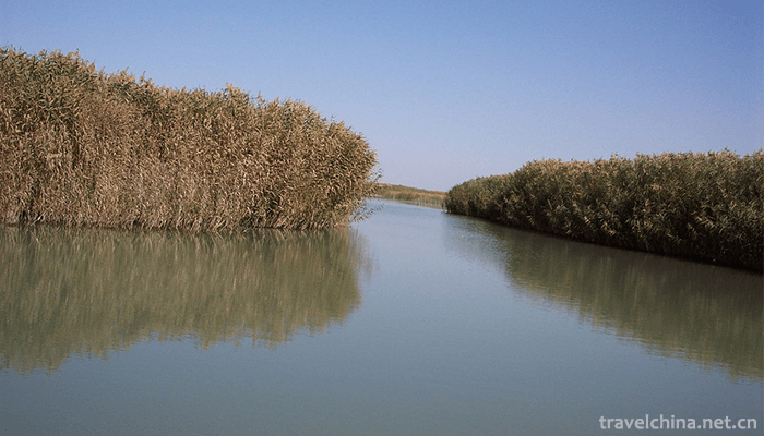 Bosten-Lake-Scenic-Area-2