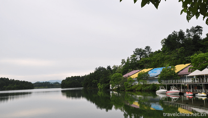 Guilin-Happy-Land-Theme-Park-8