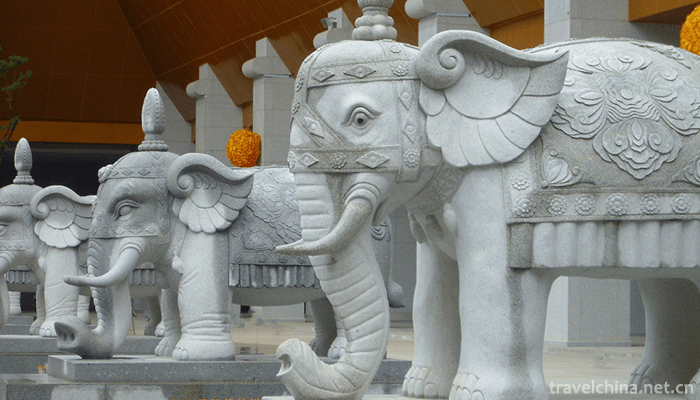 Famen-Temple-Buddhist-Cultural-Scenic-Area-7