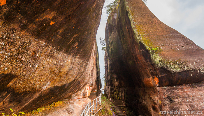 Mount-Danxia-Scenic-Area-18