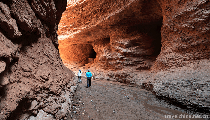Tianshan-Grand-Canyon-Scenic-Area,-Urumqi-5