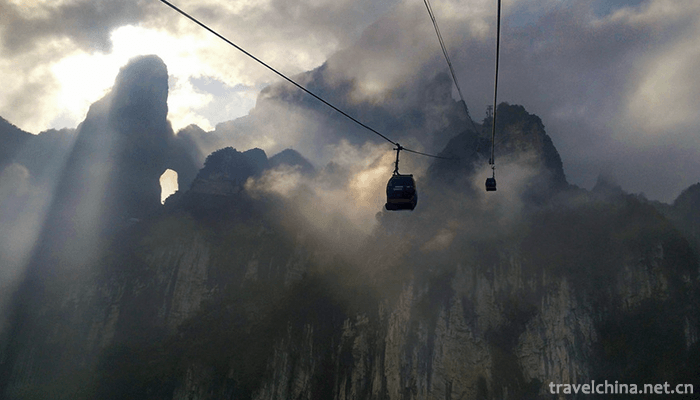 Tianmenshan-Mountain-tourist-area-6