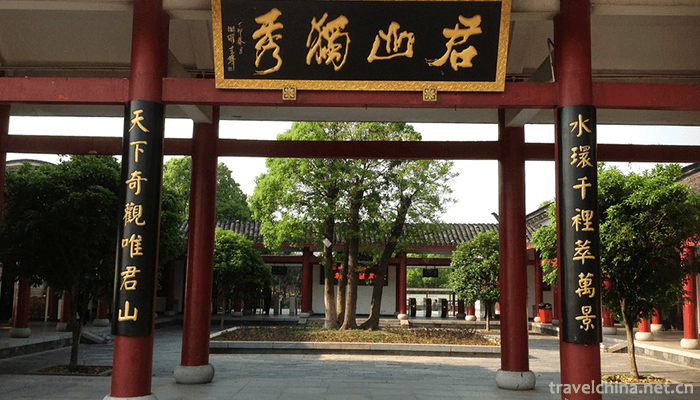 Yueyang-Tower-and-Junshan-Island-Scenic-Area-10