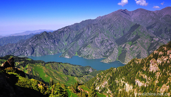 Tianshan-Tianchi-Scenic-Area-15