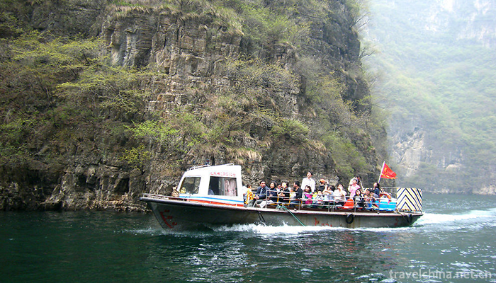 Wushan-small-Three-Gorges-8