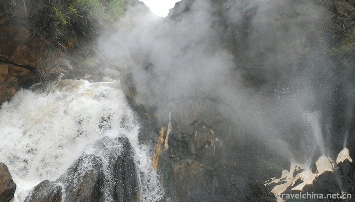 Tengchong-Volcanic-Hot-Sea-Tourist-Area-3