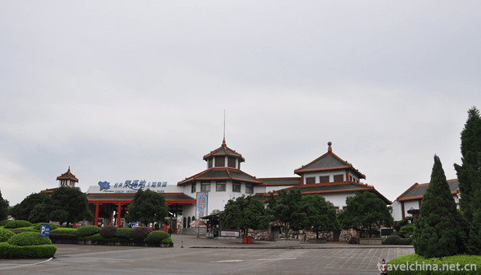 Guilin-Happy-Land-Theme-Park-1
