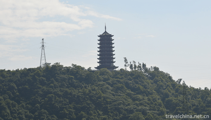 Dongjiang-Lake-Tourist-Area,-Coconut-City-1