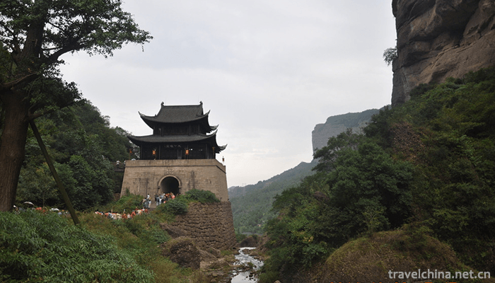 Jianmenguan-Scenic-Area-3