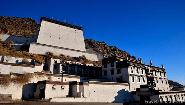 Zhashlenbu-Temple-Scenic-Spot-in-Shigaze-6