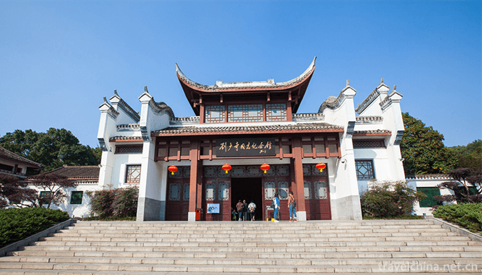 The-Huaming-Tower-Scenic-Area-1