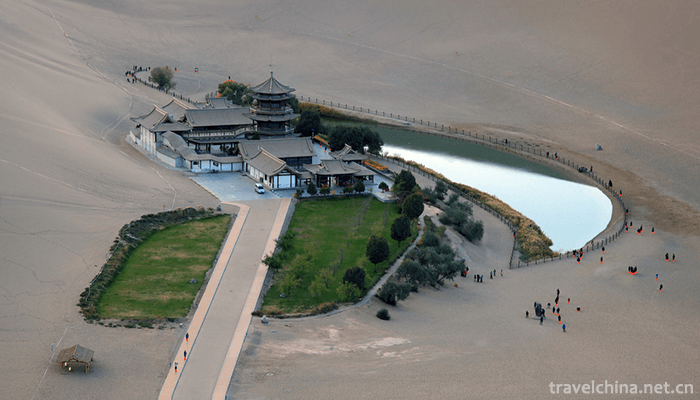 Mingsha-Mountain-Crescent-Spring-Scenic-Area-5