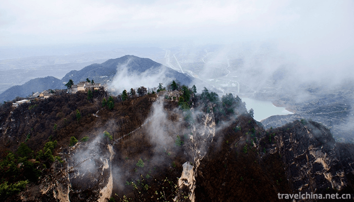 Kongtong-Mountain-Scenic-Spot-2