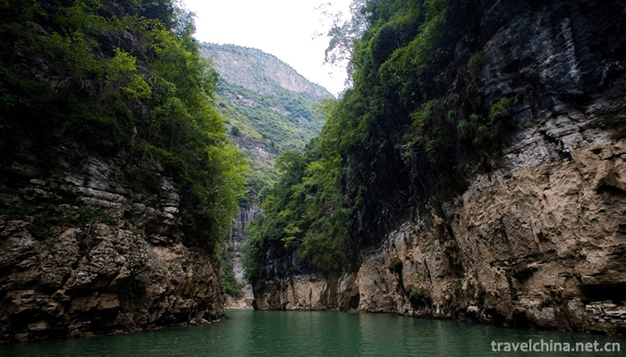 Wushan-small-Three-Gorges-2