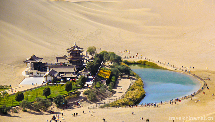 Mingsha-Mountain-Crescent-Spring-Scenic-Area-6