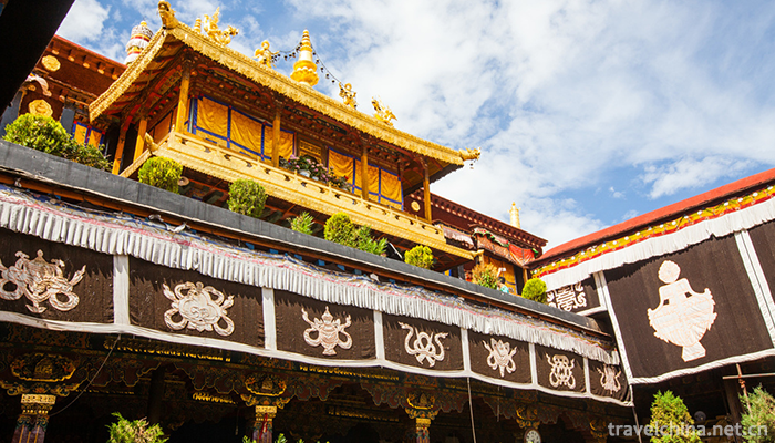 Dazhao-Temple-Scenic-Area-in-Lhasa-9