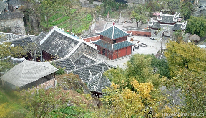 Huaxi-Qingyan-Ancient-Town-Scenic-Area-6