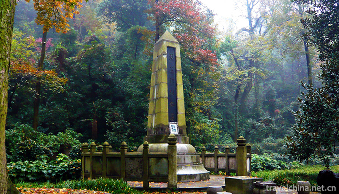 Yuelu-Mountain-and-Orange-Prefecture-Tourist-Area-3