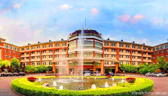 Oriental-Ruihai-International-Hot-Spring-Resort-1