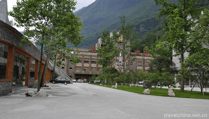 Jiuhuangshan-Ape-King-Cave-Scenic-Area-4