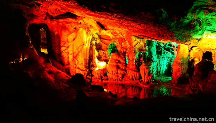 Jiuhuangshan-Ape-King-Cave-Scenic-Area-2