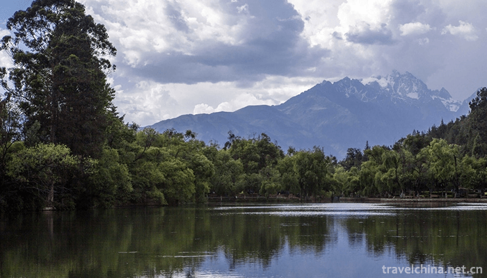 Lijiang-Heilongtan-Scenic-Area-1