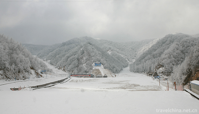 Funiu-Mountain-Skiing-Resort-1