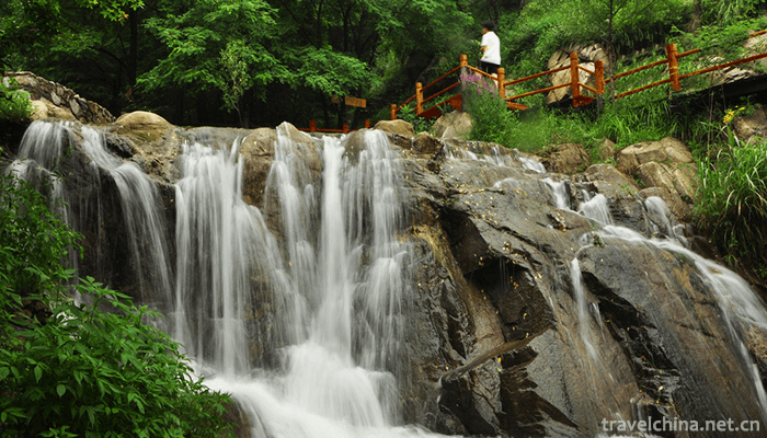Jiulushan-Waterfalls-Scenic-Spot-5